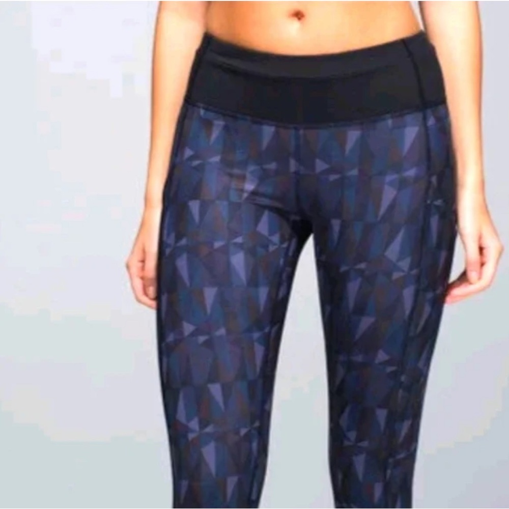 Geometric Patterned Women's Leggings